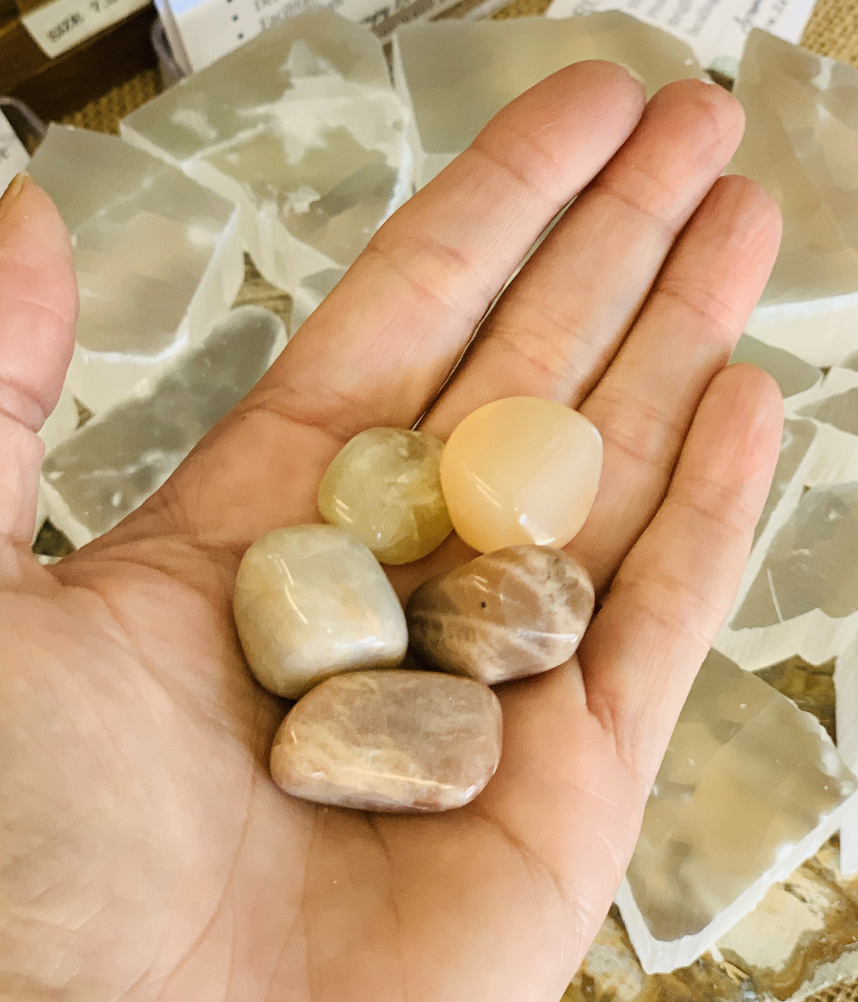 Moonstone Grid, Gemstone set