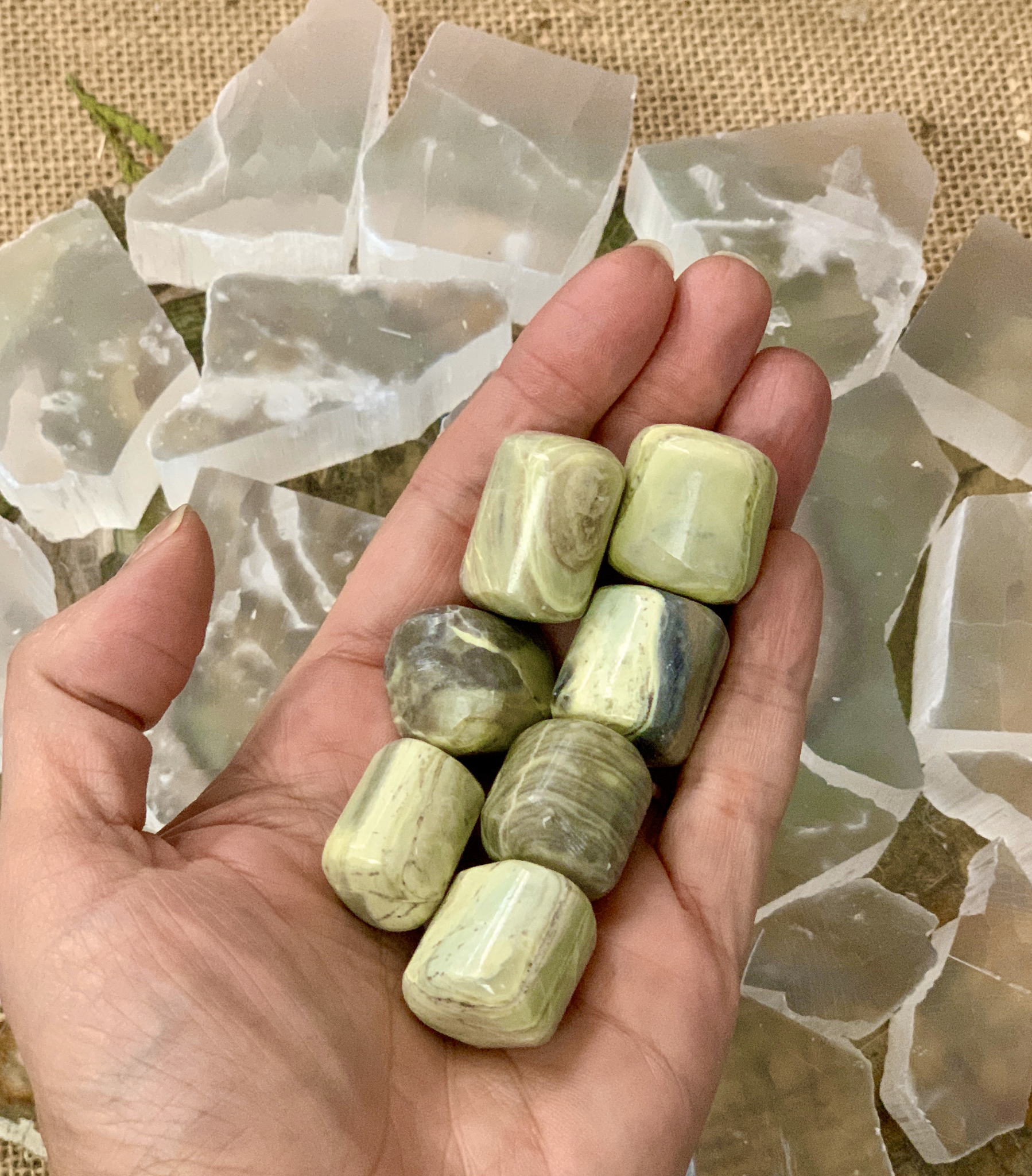 Serpentine (Infinite), Tumbled