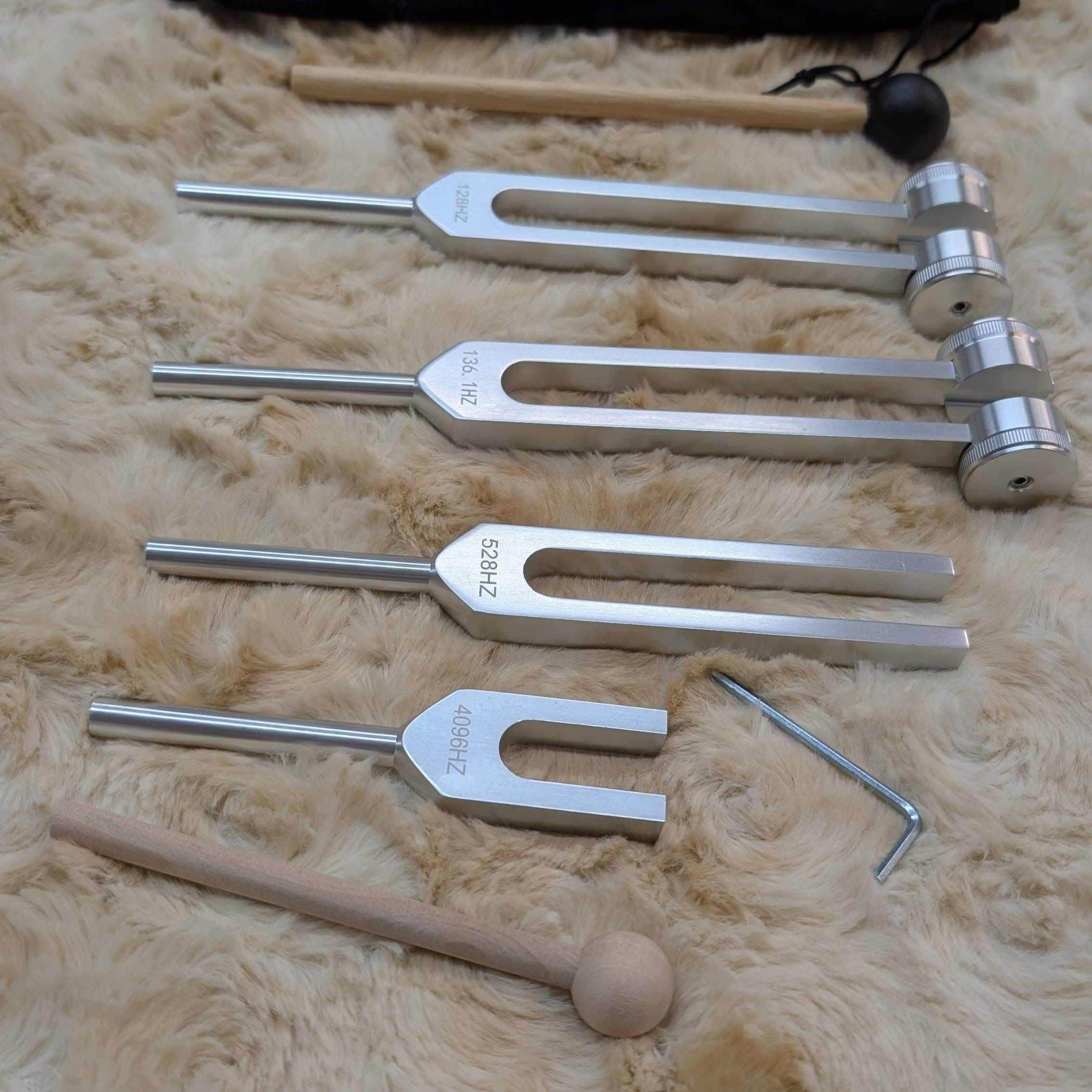 4-Piece Tuning Fork Set (4096C, MI 528, 128 C, OM 136.1)