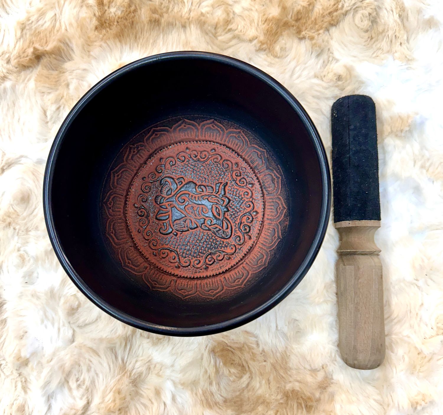 6" Tibetan Singing Bowl Flat Sided, Ganesh, Red